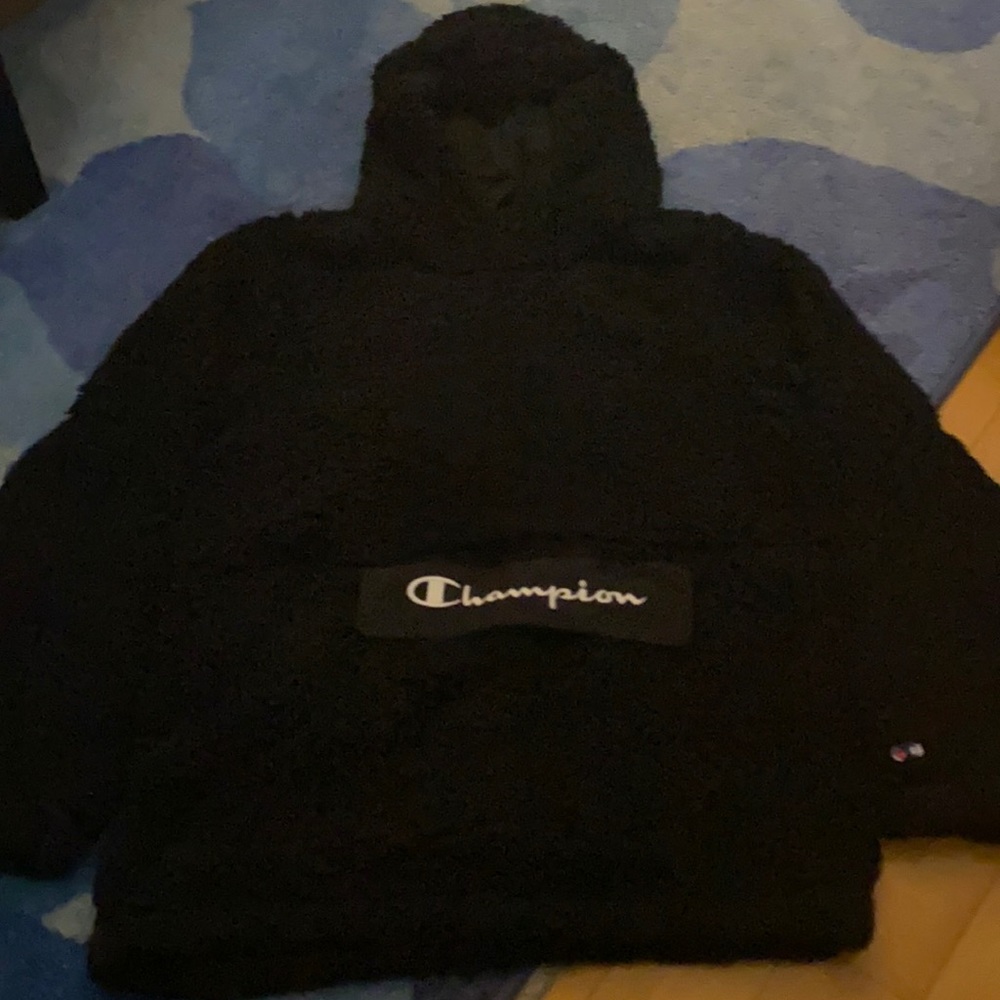 ~ champion black fuzzy hoodie with pocket ~